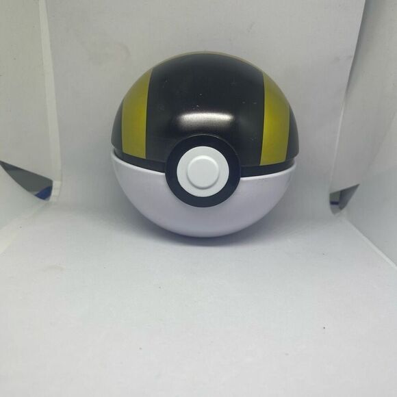 Pokemon Pokeball Ultra Ball D21 (EMPTY NO PACKS)  Prop Display Cosplay Ultraball - Picture 1 of 4